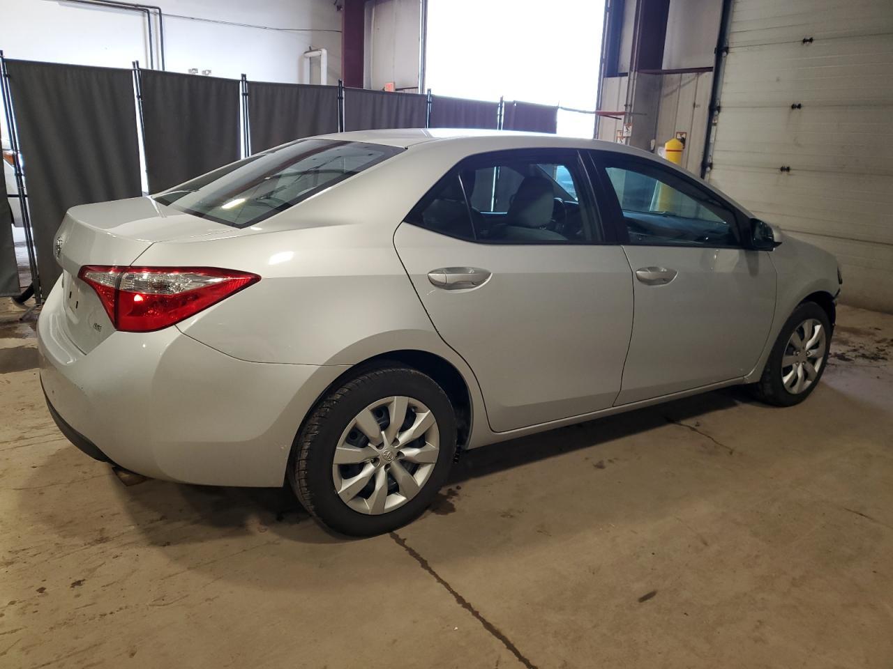 2015 TOYOTA COROLLA L - Фото 3