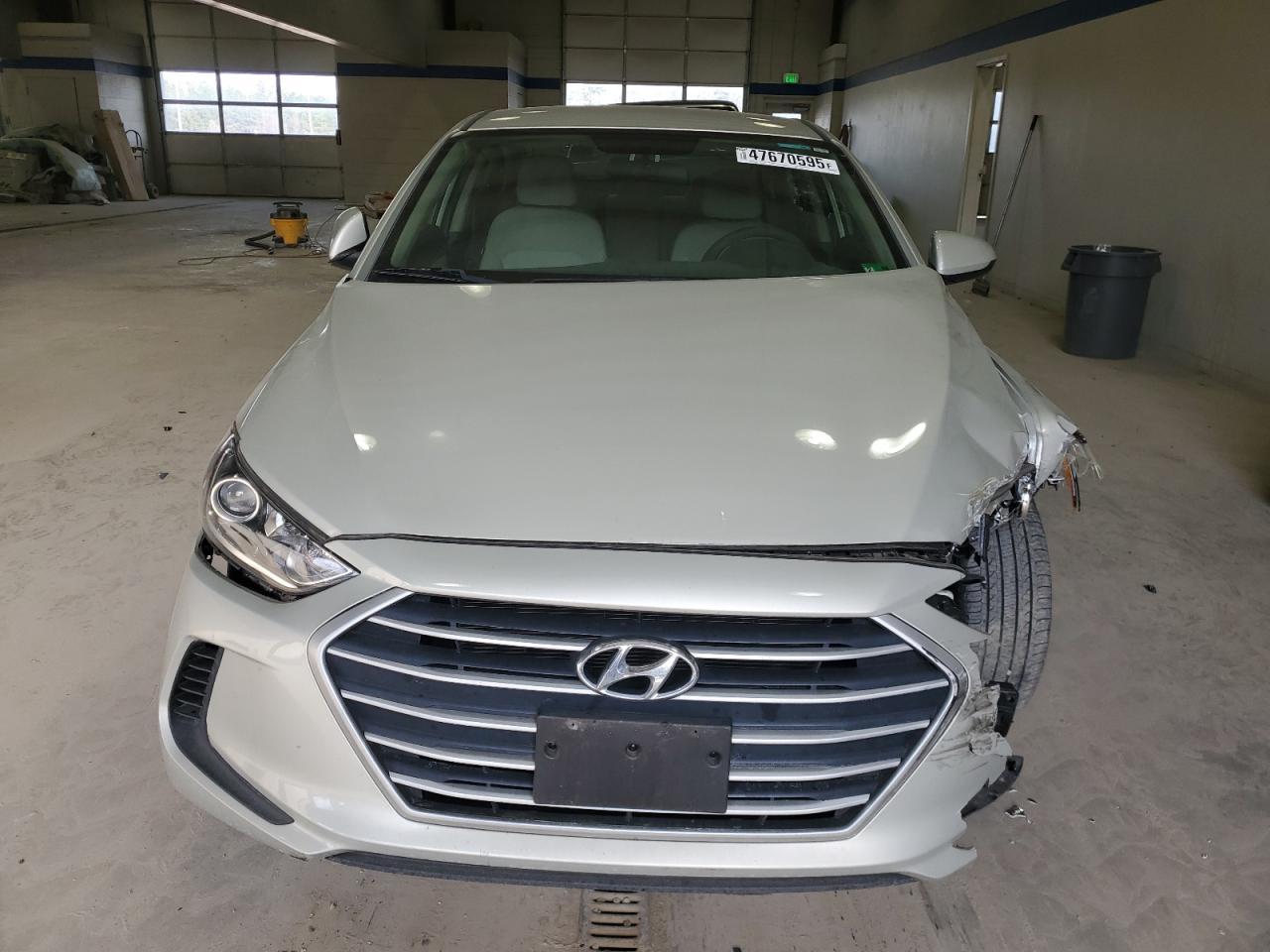 2017 HYUNDAI ELANTRA SE - Фото 5