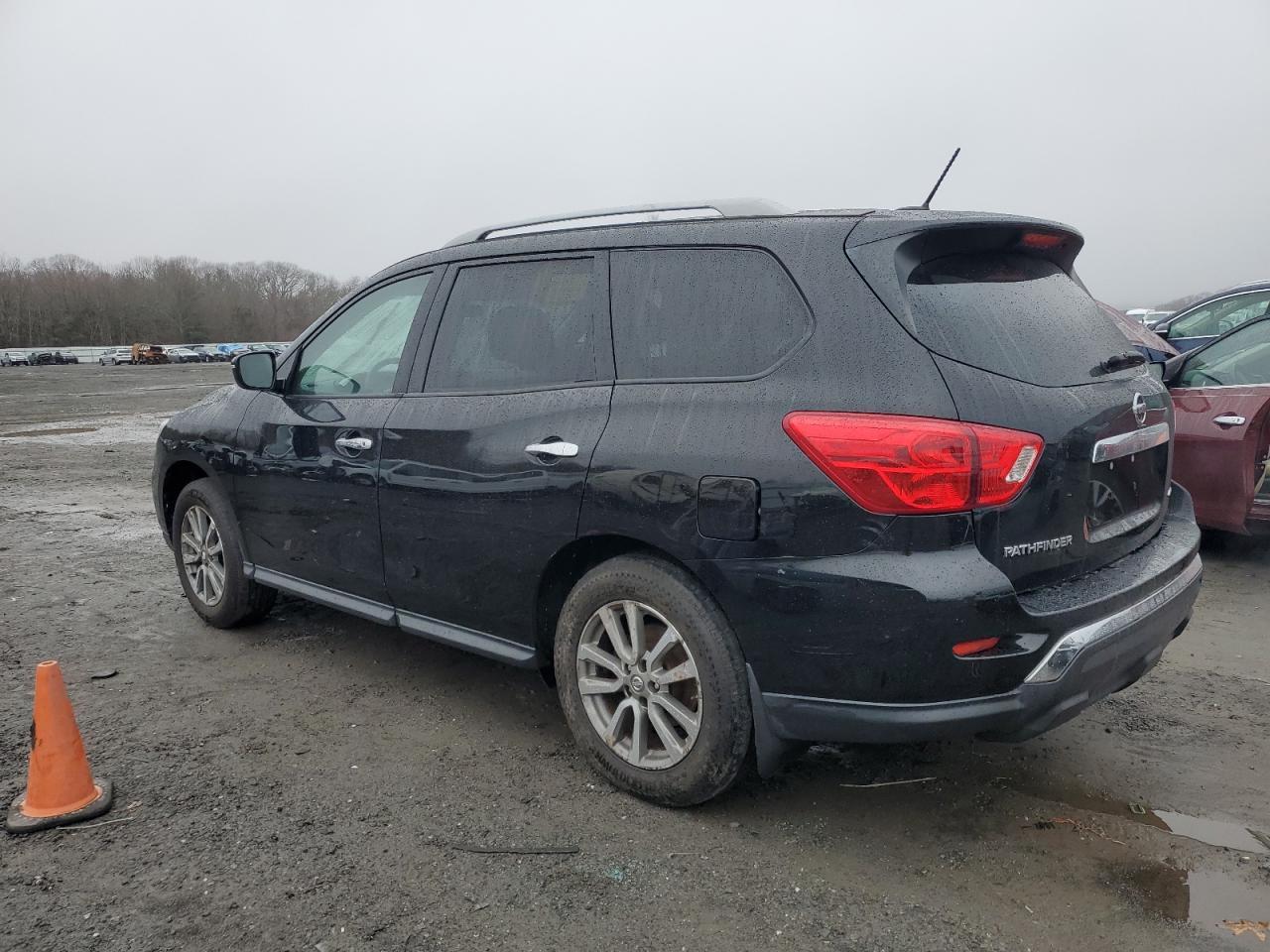 2018 NISSAN PATHFINDER - Фото 2