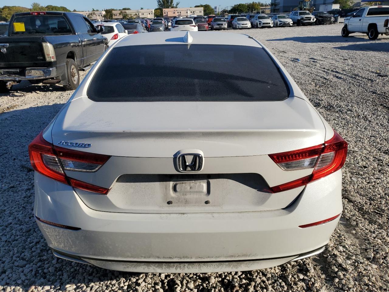 2018 HONDA ACCORD LX - Фото 6