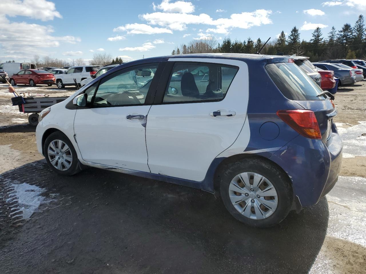 2015 TOYOTA YARIS - Фото 2