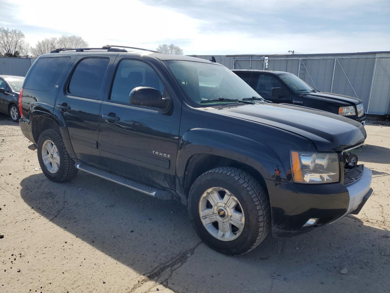 2011 CHEVROLET TAHOE K150 - Фото 4