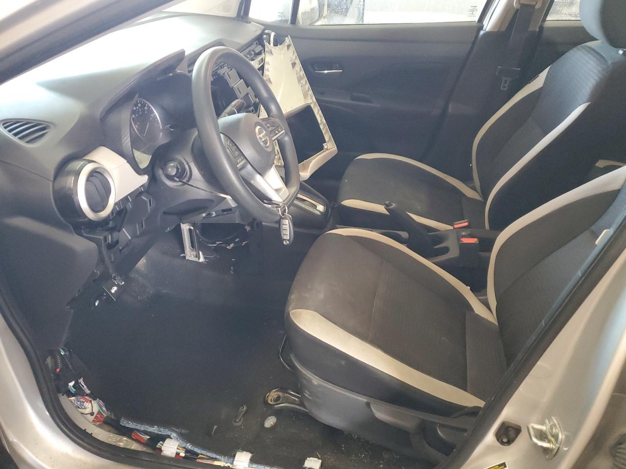 2021 NISSAN VERSA SV - Image 7