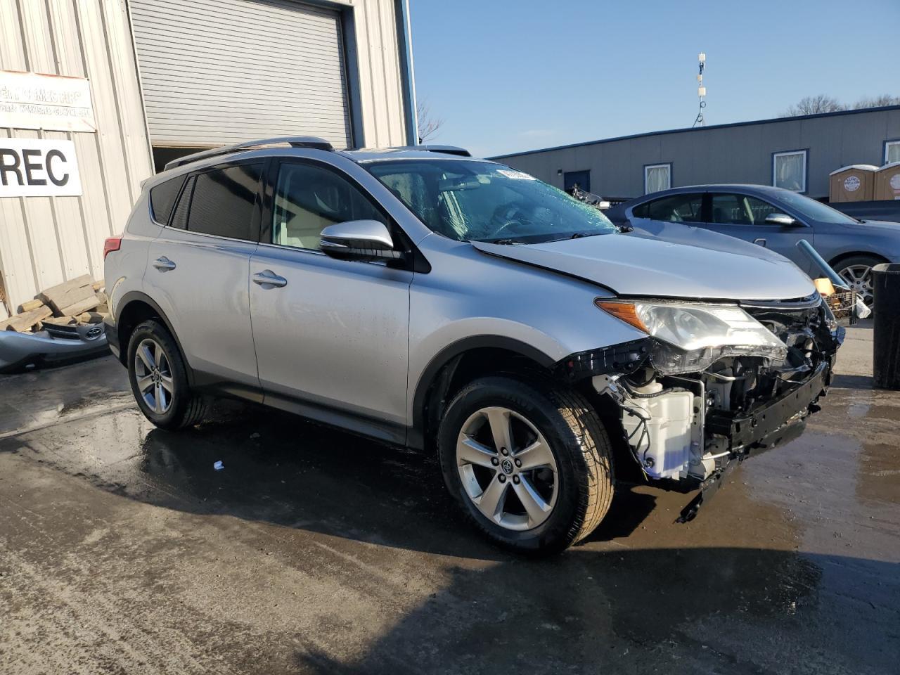 2015 TOYOTA RAV4 XLE - Фото 4