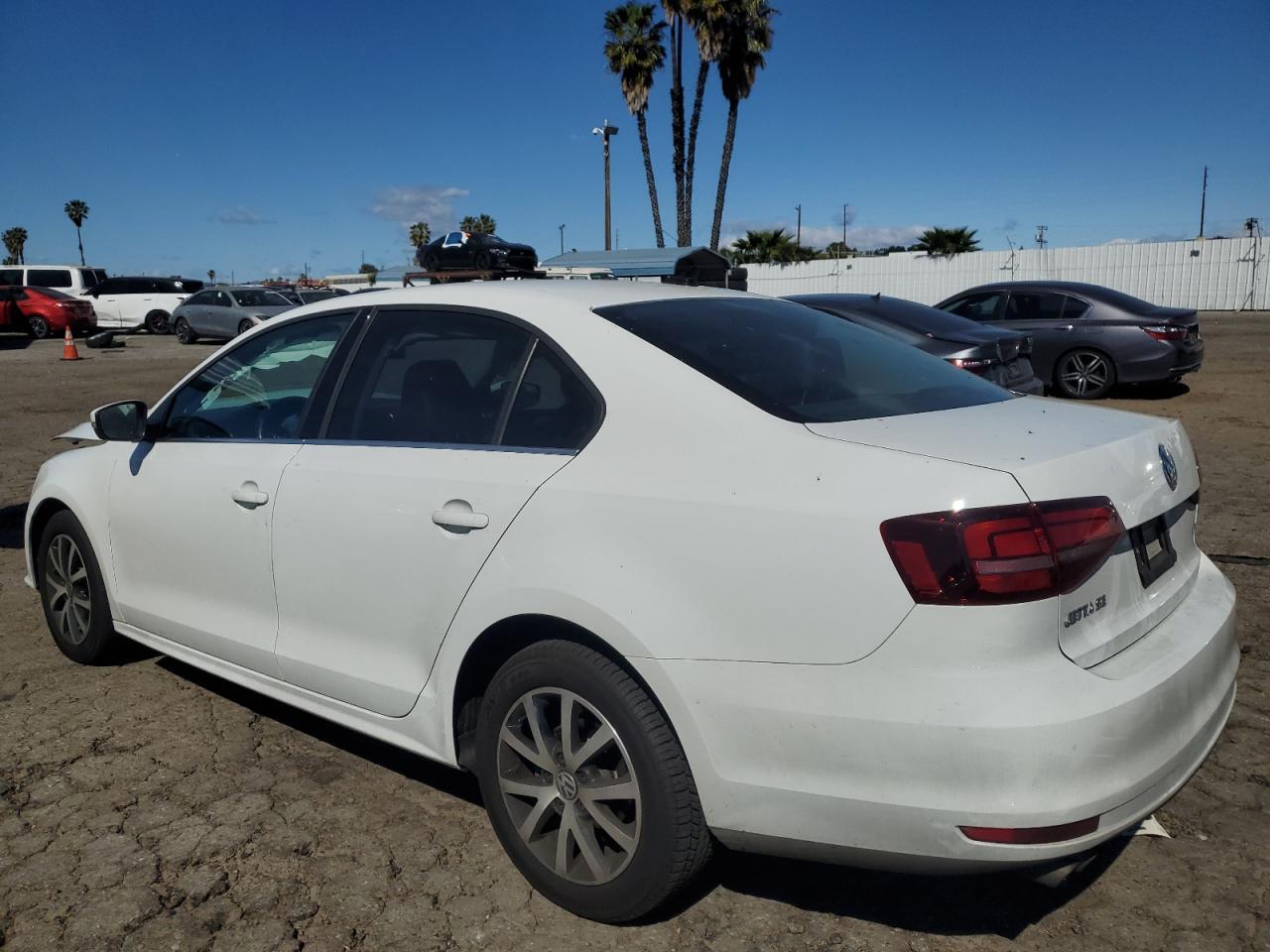 2017 VOLKSWAGEN JETTA SE - Image 2