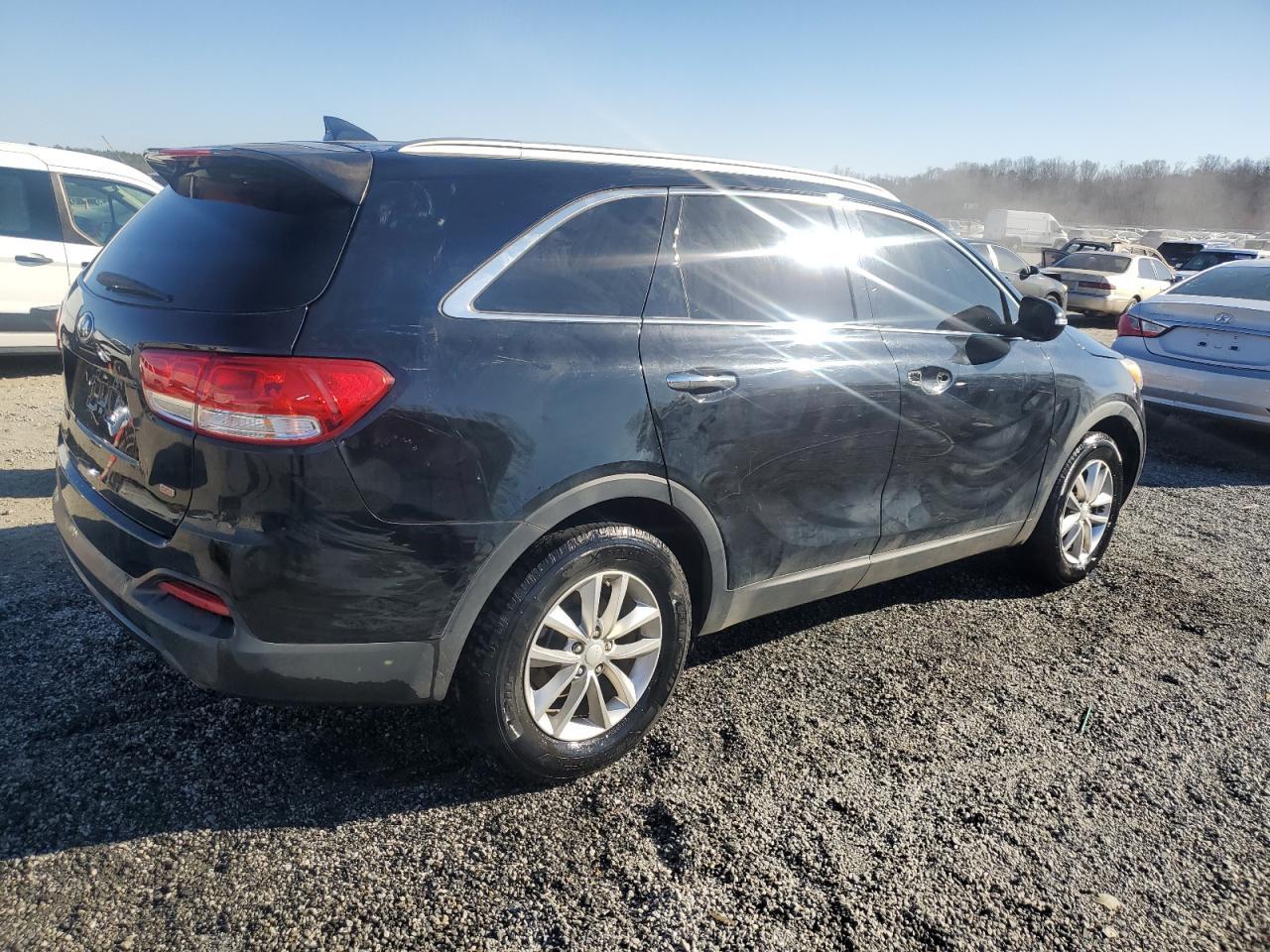 2016 KIA SORENTO LX - Image 3