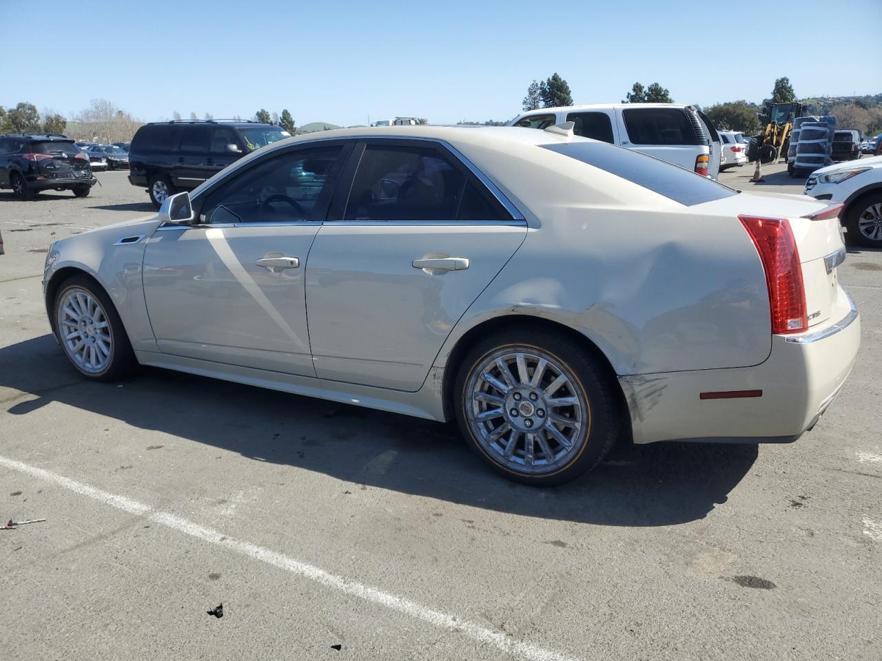 2011 CADILLAC CTS LUXURY - Image 2