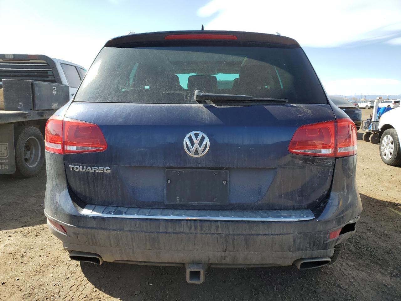 2012 VOLKSWAGEN TOUAREG V6 - Image 6