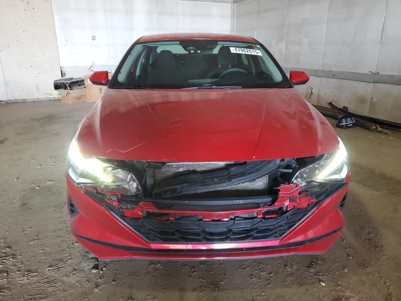 2022 HYUNDAI ELANTRA SE - Фото 5