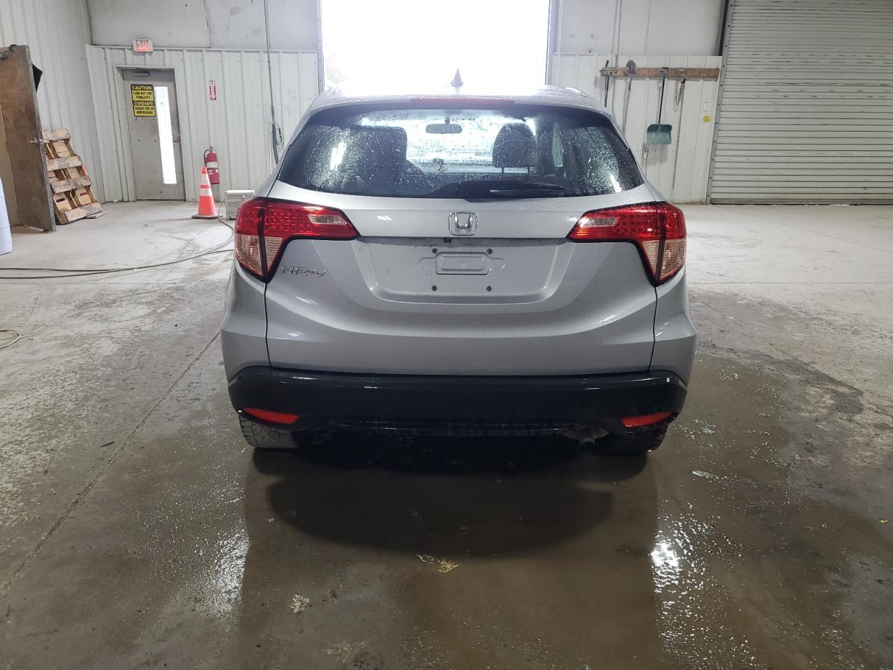 2018 HONDA HR-V LX - Image 6
