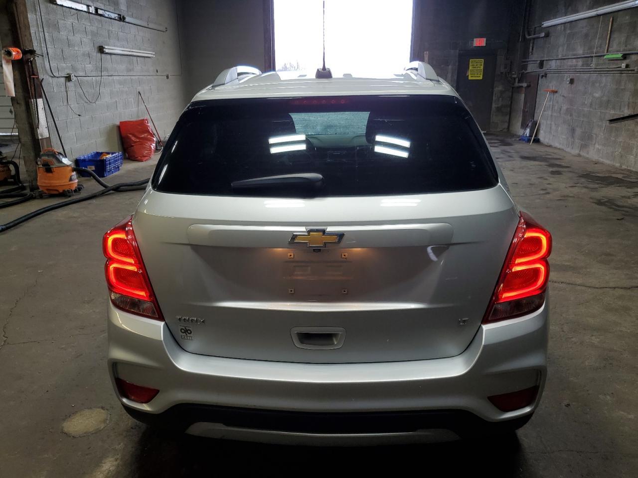 2019 CHEVROLET TRAX 1LT - Фото 6