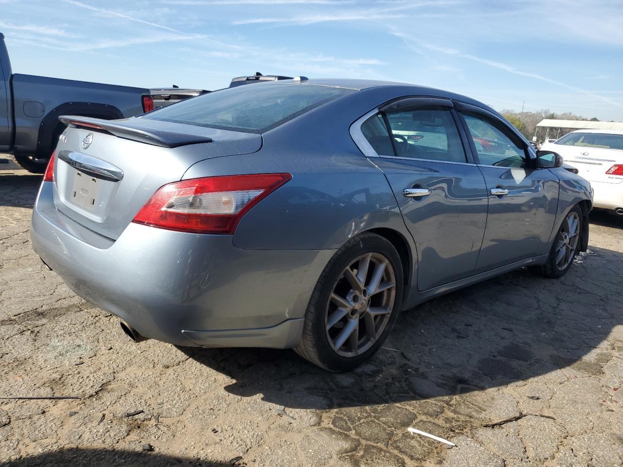 2011 NISSAN MAXIMA S - Image 3