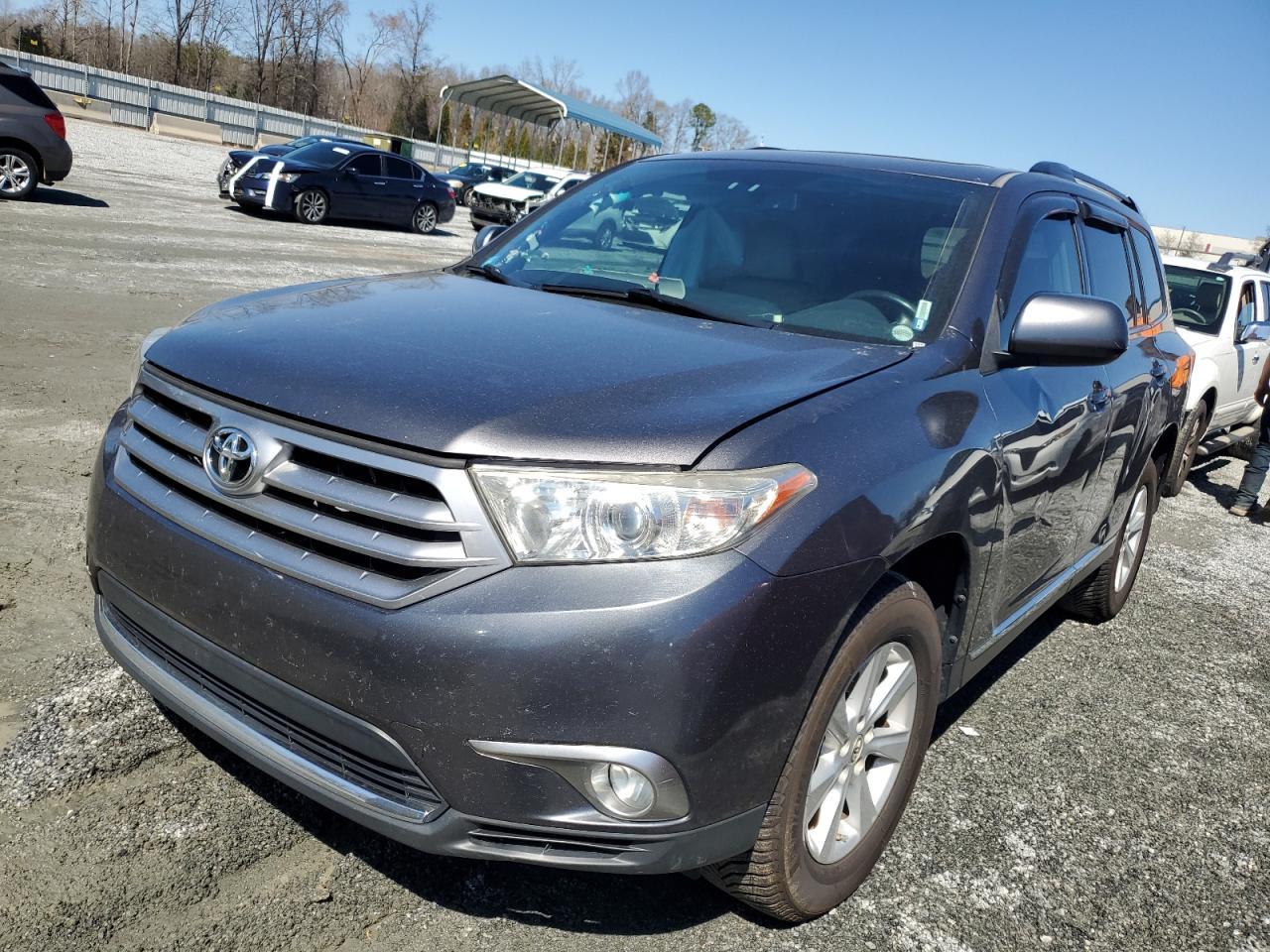 2011 TOYOTA HIGHLANDER
