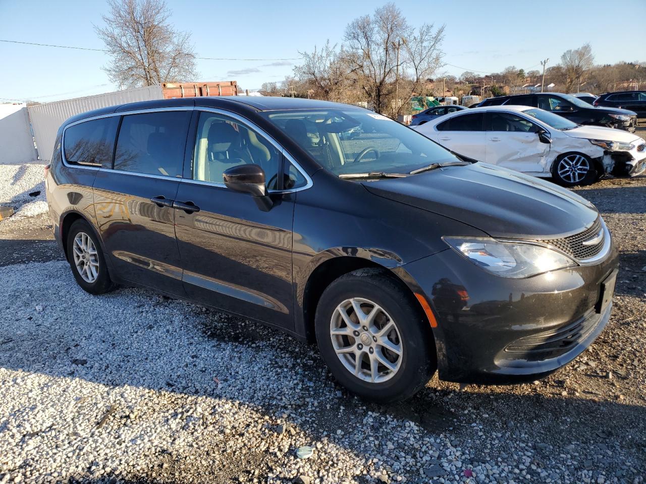 2017 CHRYSLER PACIFICA T - Image 4