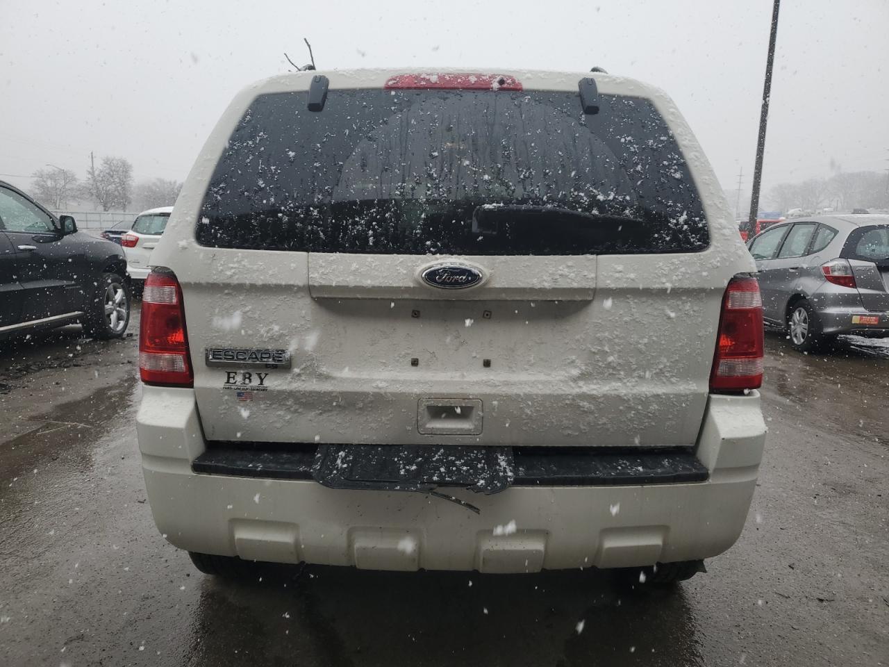 2010 FORD ESCAPE XLT - Image 6