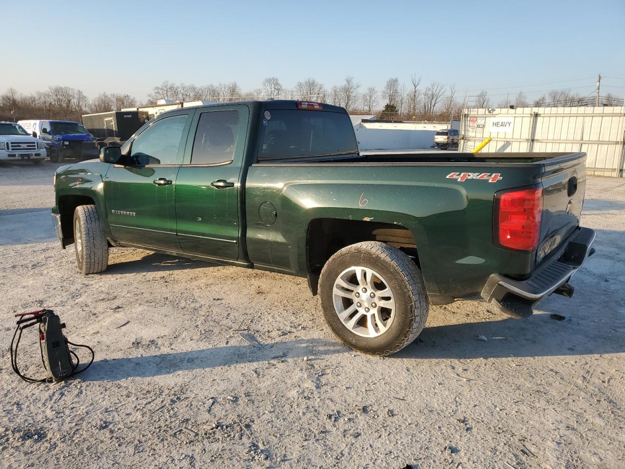 2015 CHEVROLET SILVERADO - Image 2