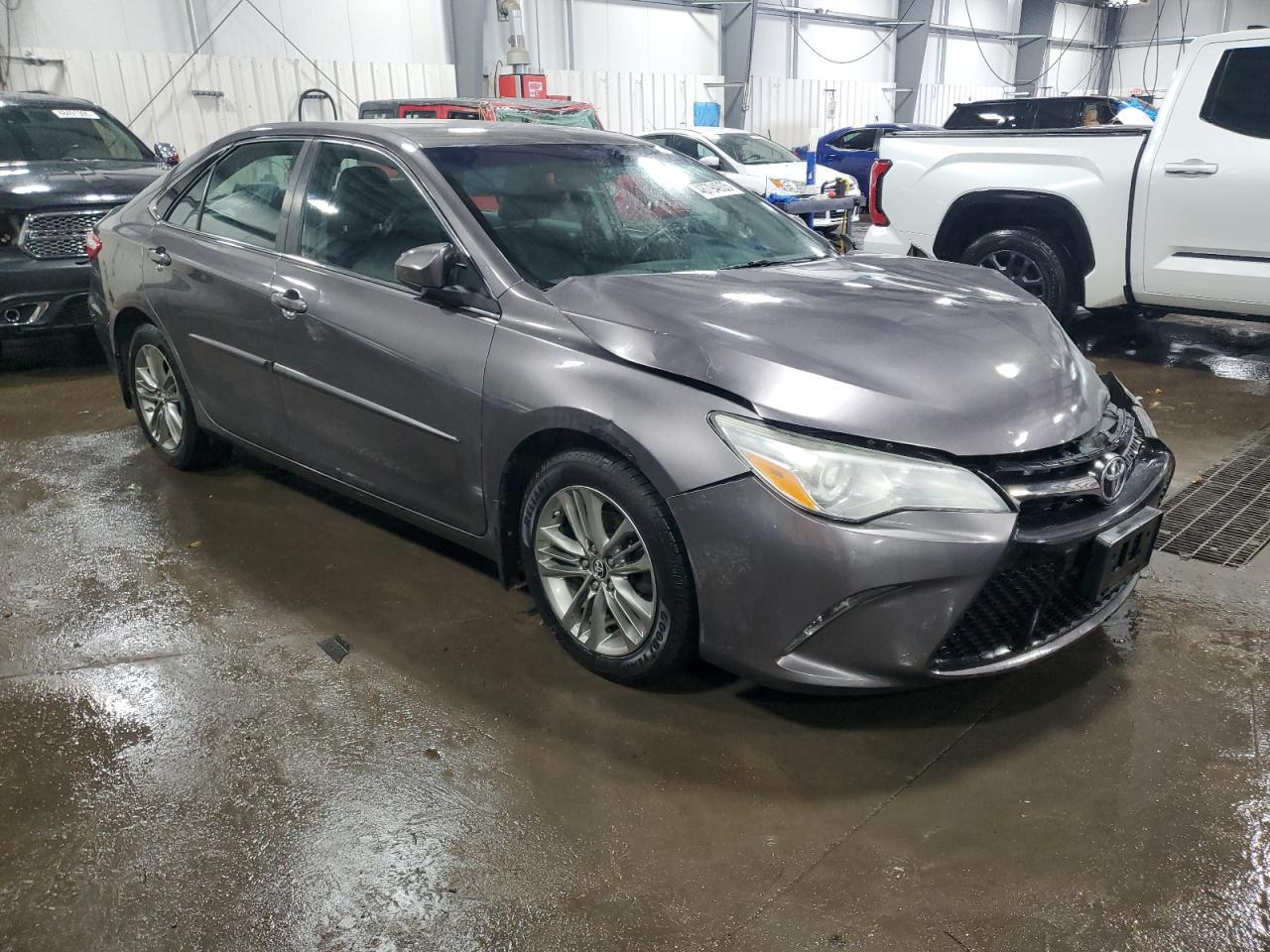 2015 TOYOTA CAMRY LE - Фото 4