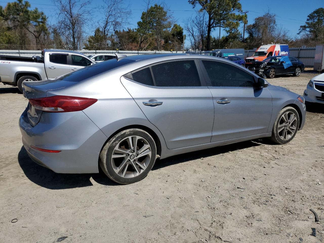 2017 HYUNDAI ELANTRA SE - Image 3