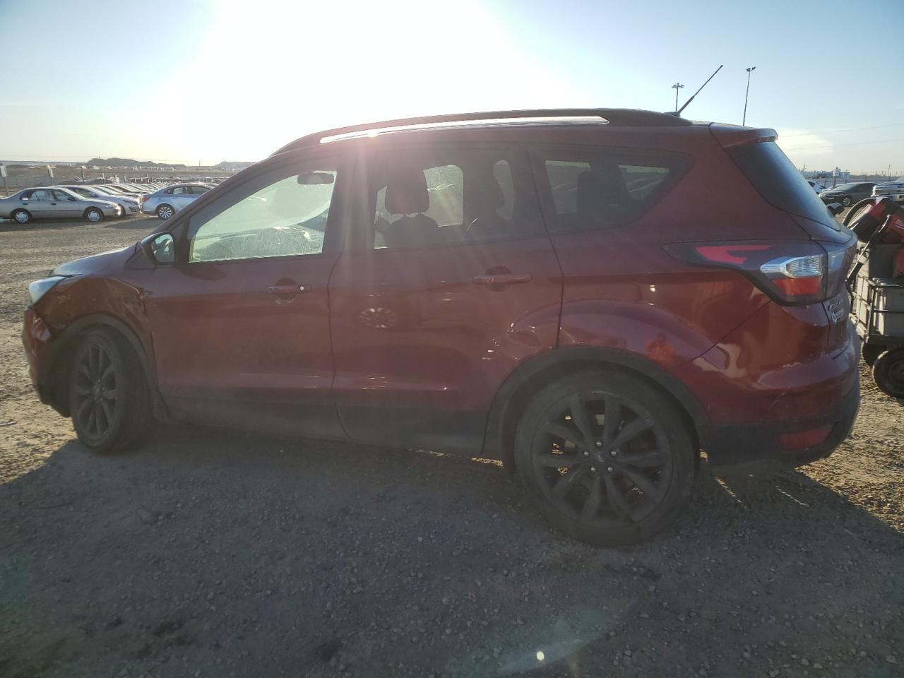 2017 FORD ESCAPE SE - Image 2