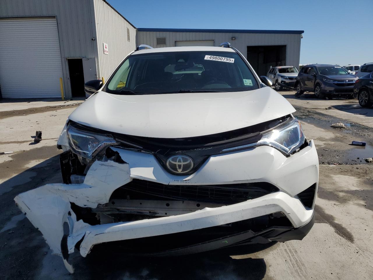 2017 TOYOTA RAV4 LE - Фото 5