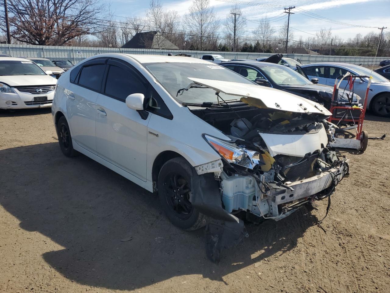2015 TOYOTA PRIUS - Фото 4