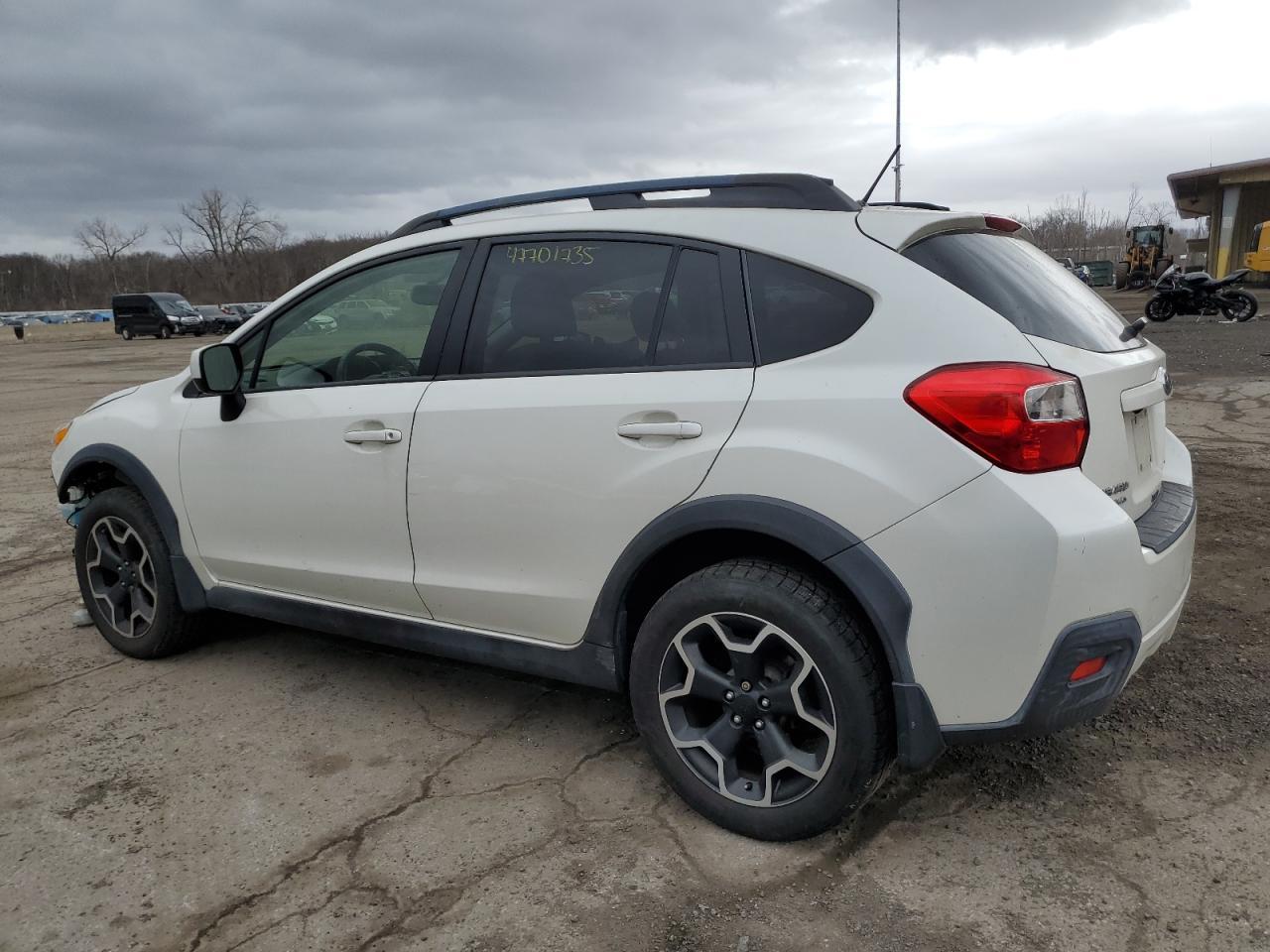 2014 SUBARU XV CROSSTR - Image 2