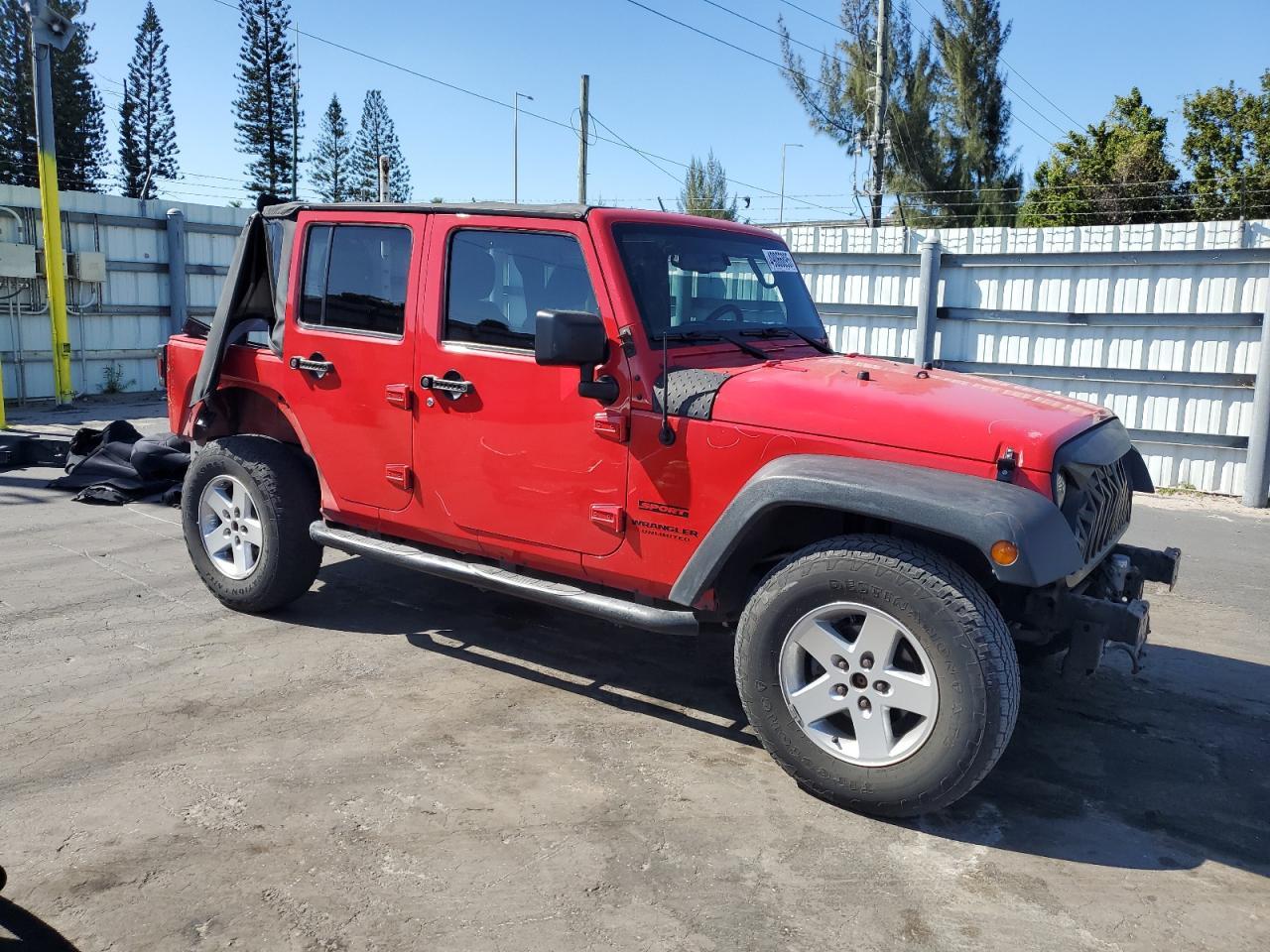 2017 JEEP WRANGLER U - Image 4