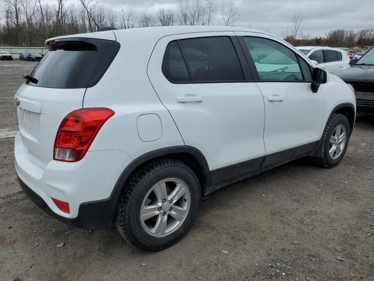 2021 CHEVROLET TRAX LS - Фото 3