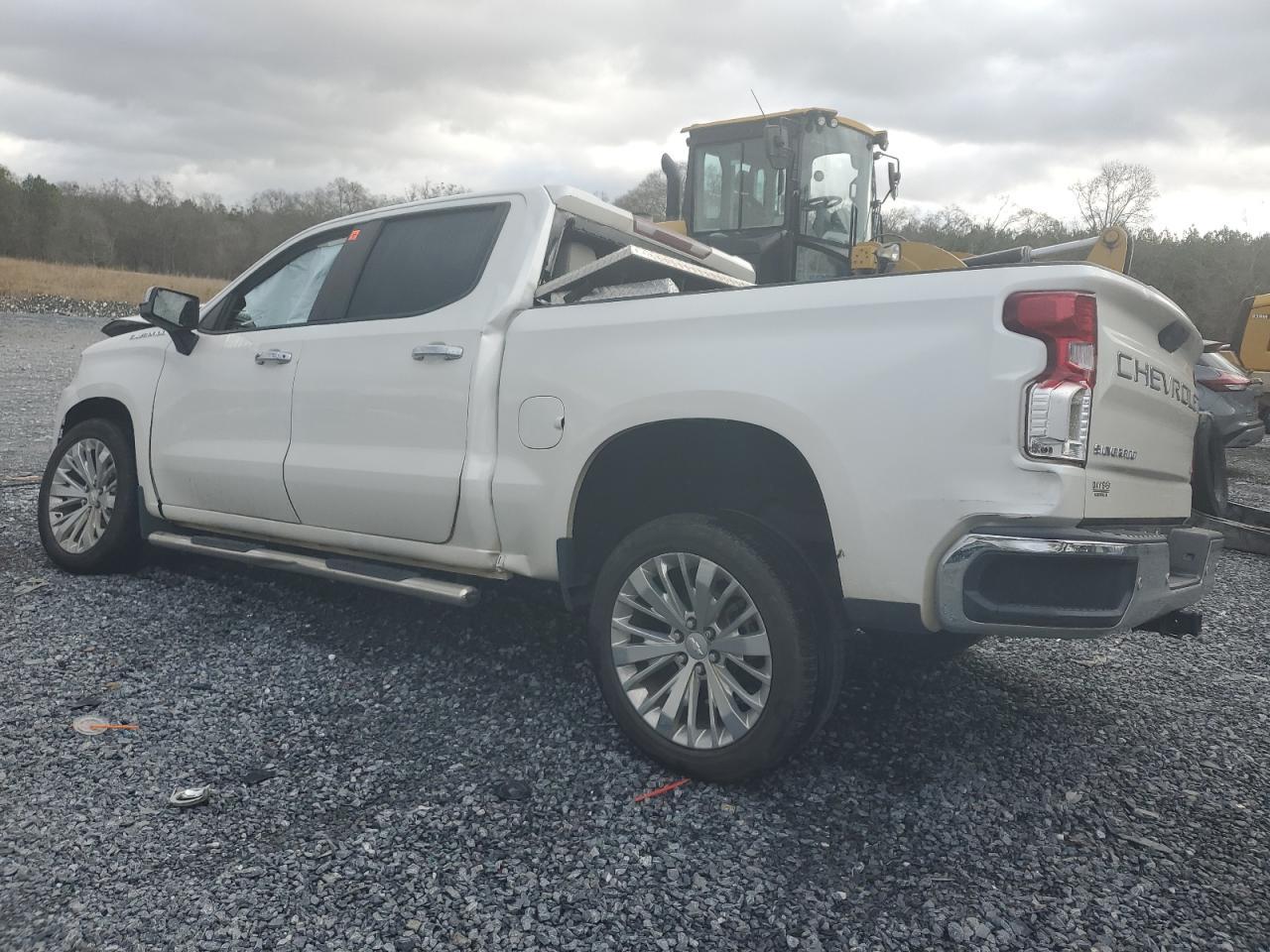 2021 CHEVROLET SILVERADO - Image 2