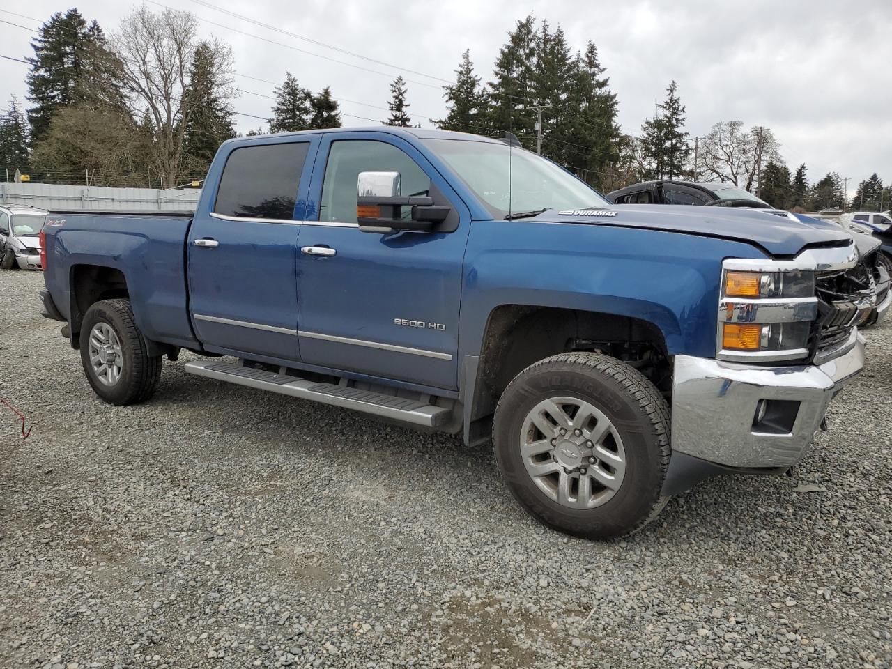 2017 CHEVROLET SILVERADO - Image 4
