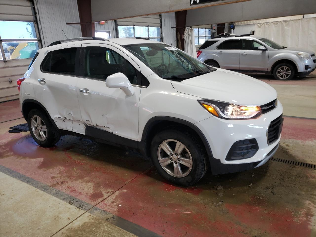 2018 CHEVROLET TRAX 1LT - Image 4