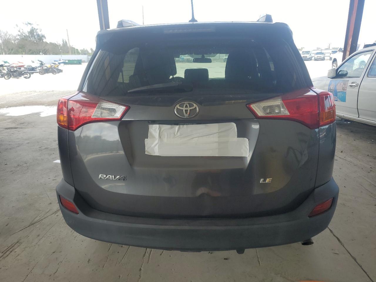 2015 TOYOTA RAV4 XLE - Image 6