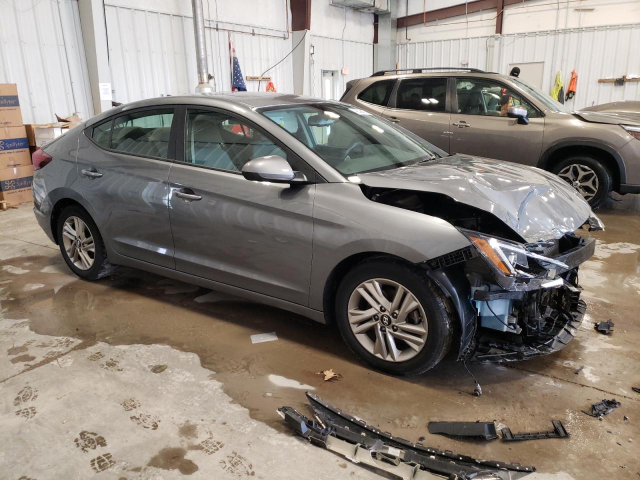 2019 HYUNDAI ELANTRA SE - Фото 4