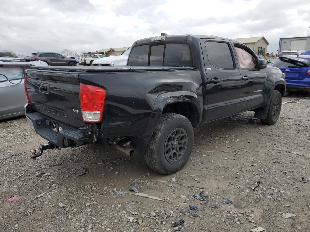 2017 TOYOTA TACOMA DOU - Фото 3