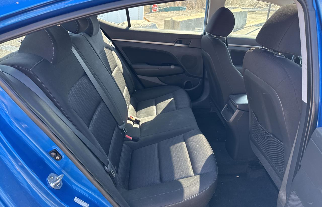 2017 HYUNDAI ELANTRA SE - Image 6