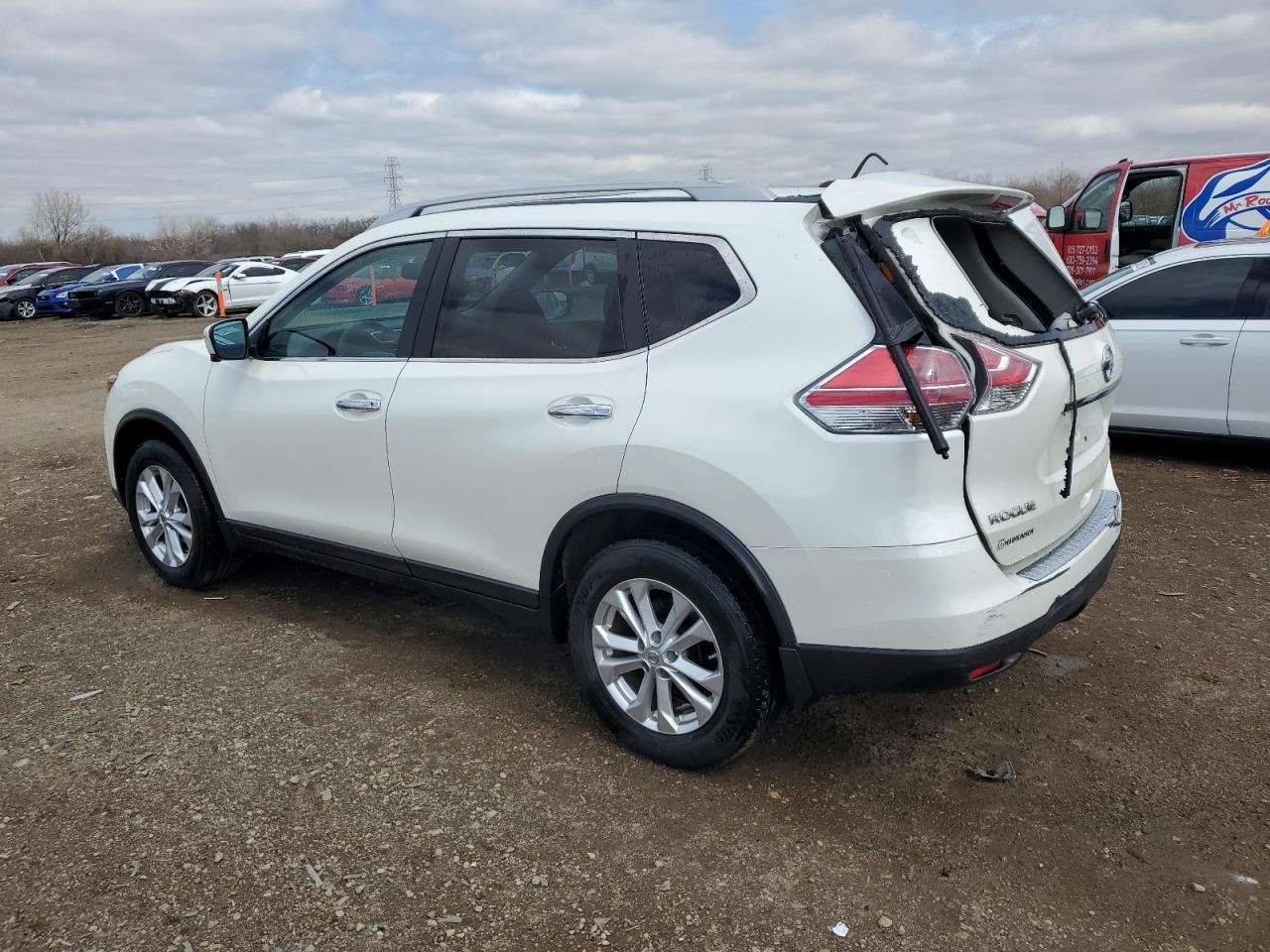 2015 NISSAN ROGUE S - Image 2