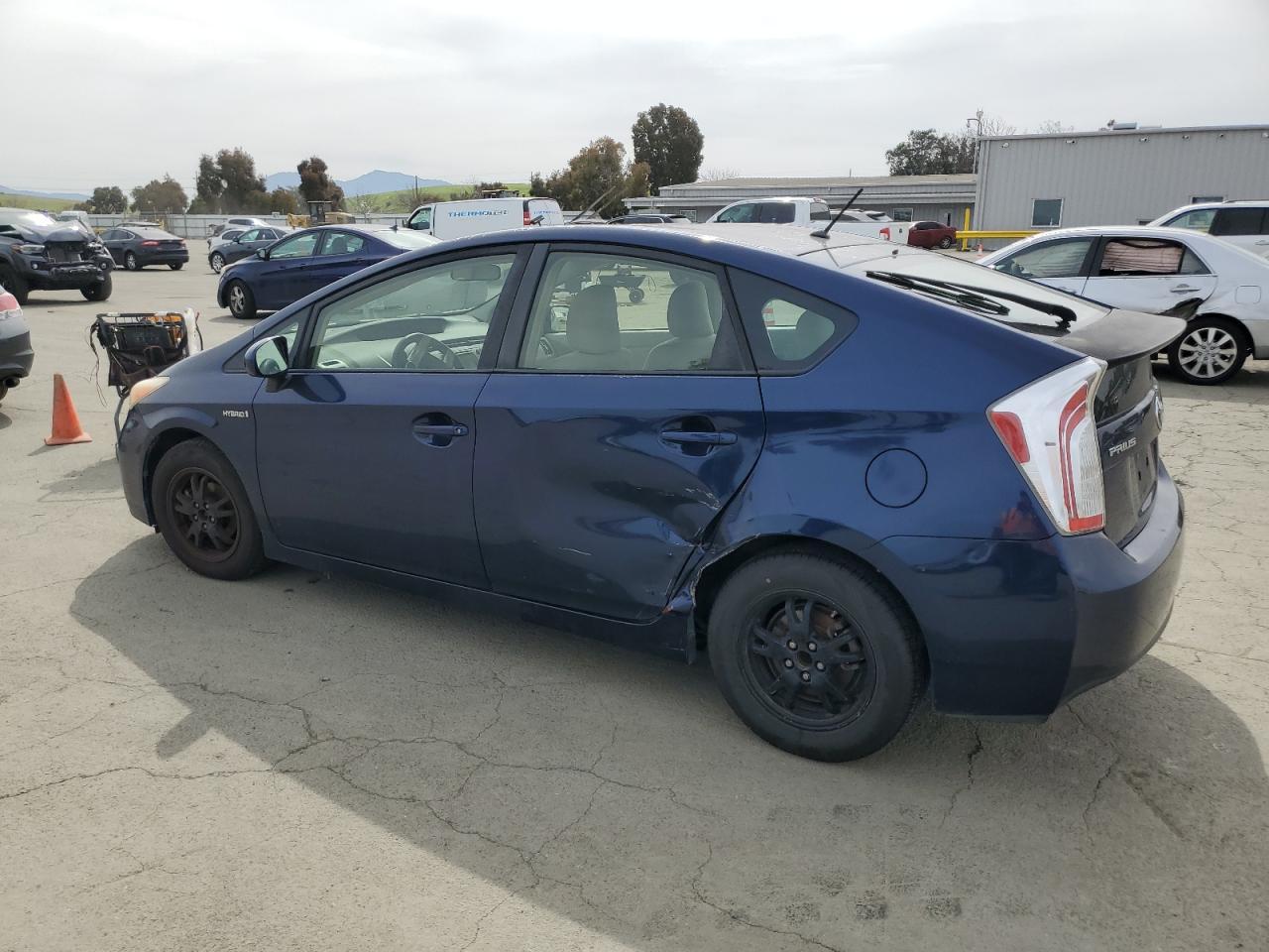2013 TOYOTA PRIUS - Фото 2