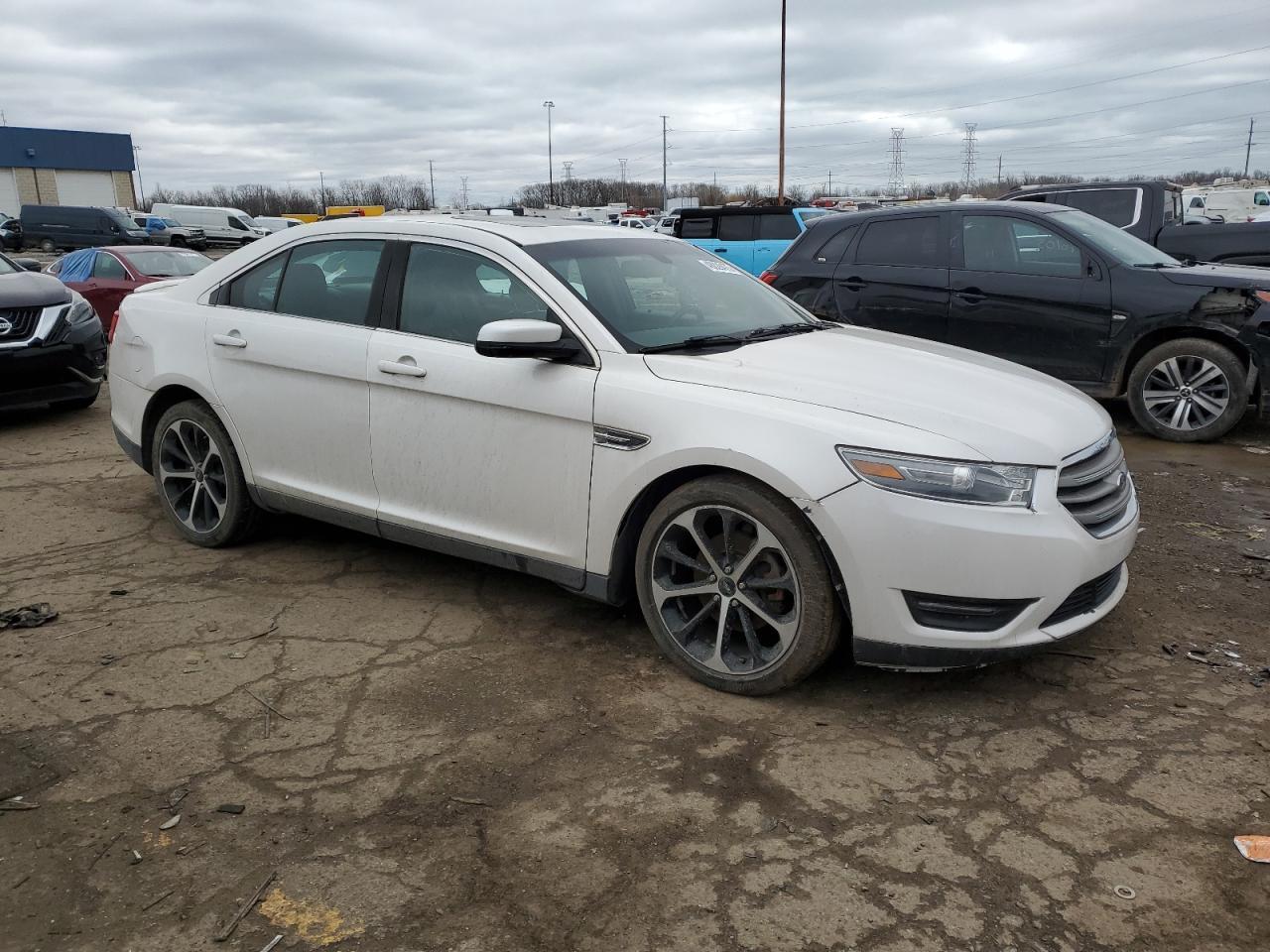 2014 FORD TAURUS SEL - Фото 4