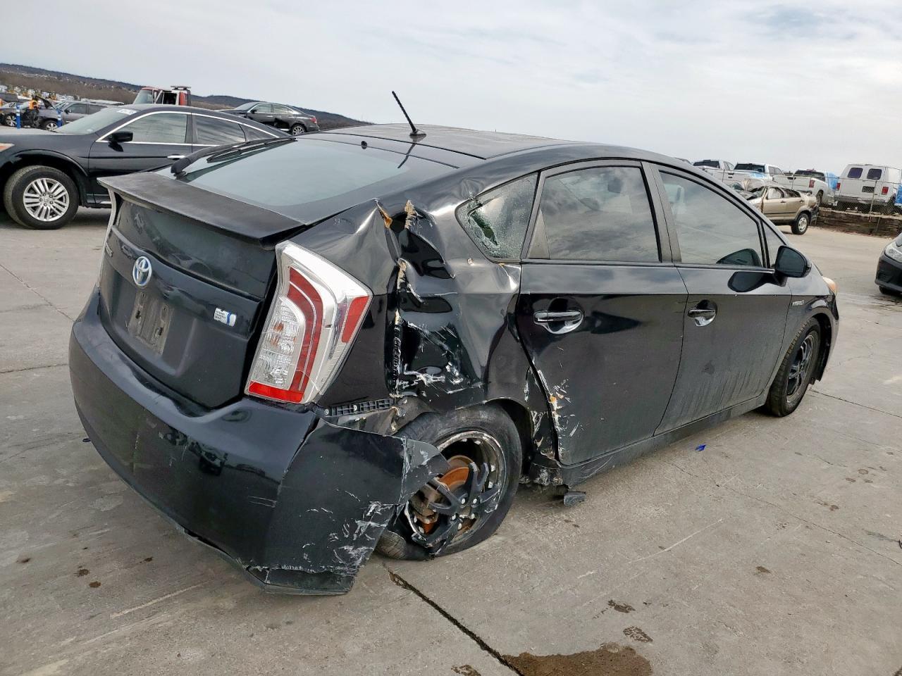 2013 TOYOTA PRIUS - Фото 3