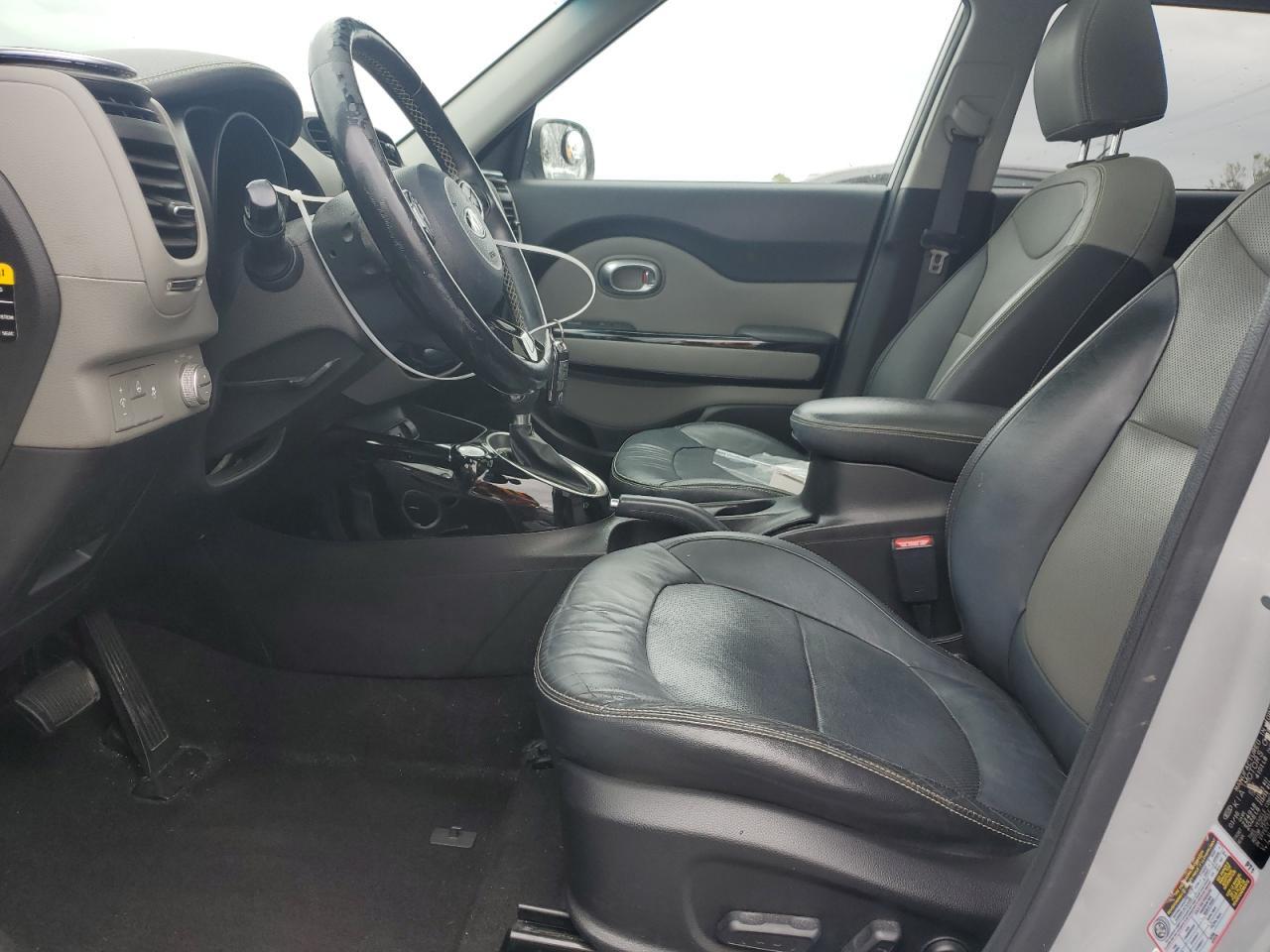 2016 KIA SOUL + - Image 7
