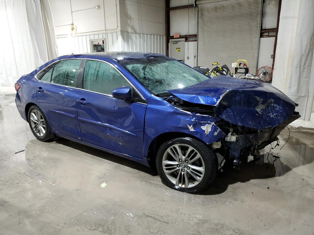 2016 TOYOTA CAMRY LE - Фото 4