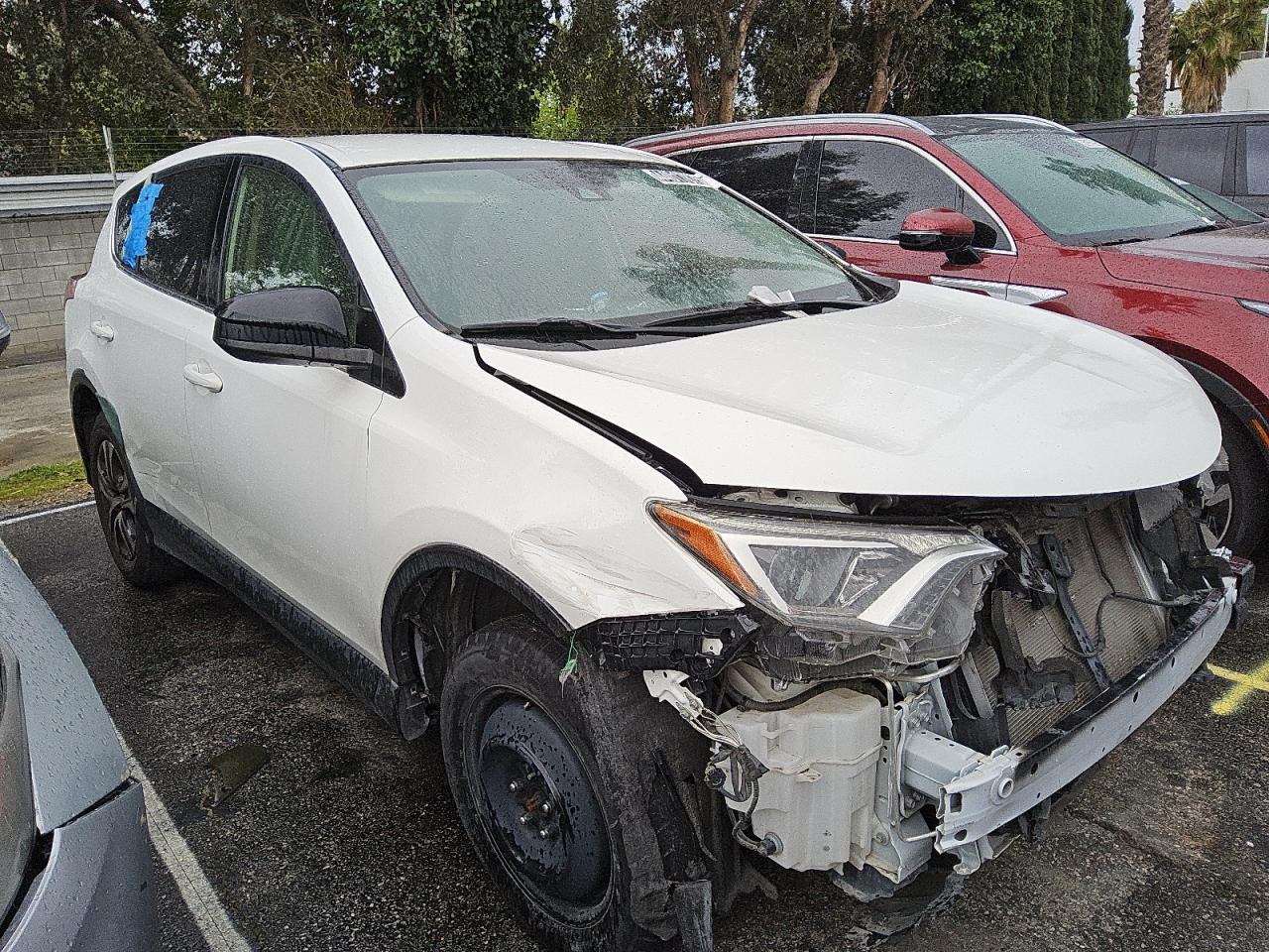 2018 TOYOTA RAV4 LE - Image 4