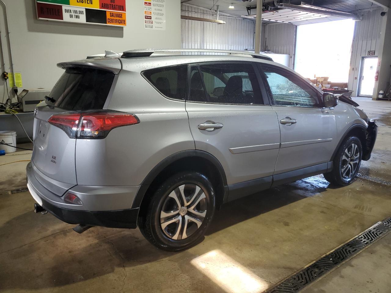 2017 TOYOTA RAV4 LE - Image 3