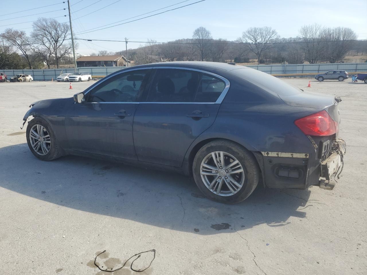 2011 INFINITI G37 BASE - Фото 2