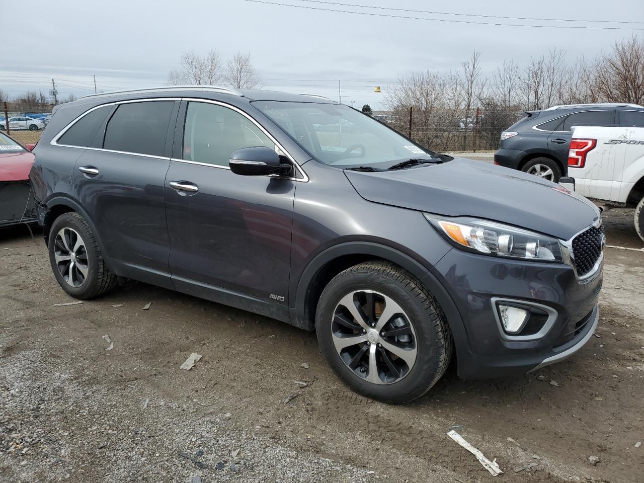 2016 KIA SORENTO EX - Image 4