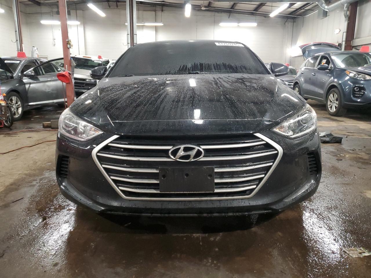 2017 HYUNDAI ELANTRA SE - Image 5