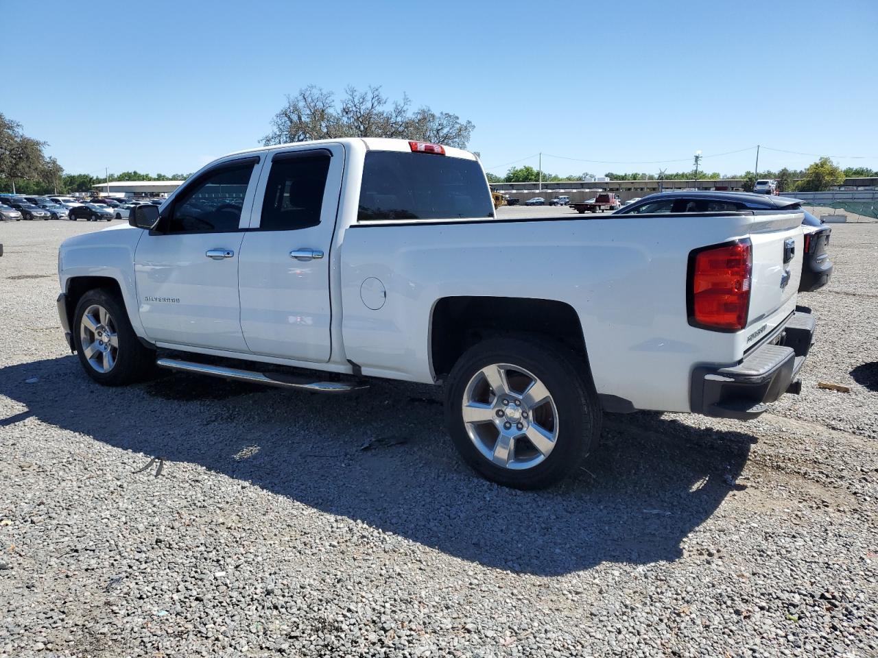 2016 CHEVROLET SILVERADO - Image 2