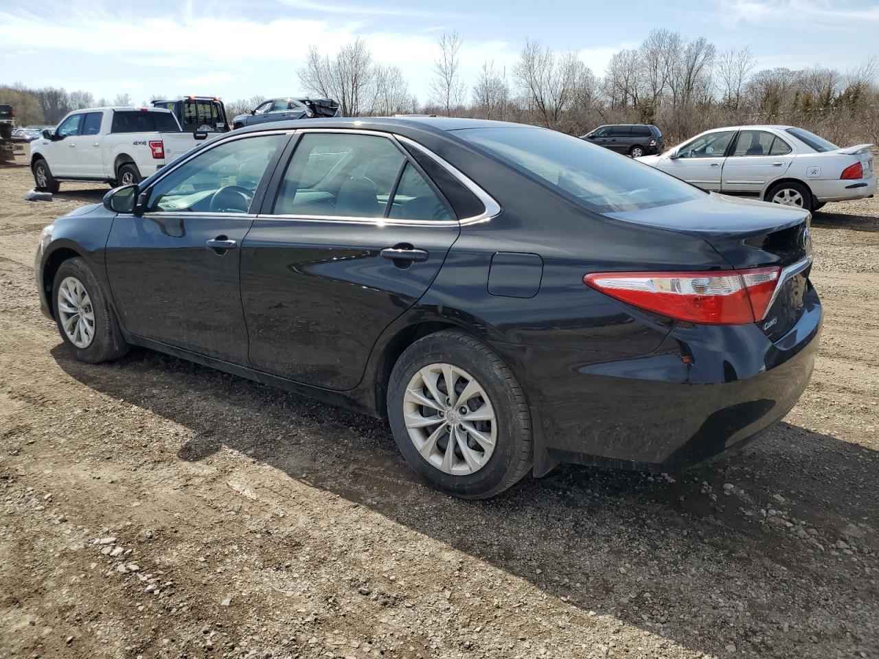 2015 TOYOTA CAMRY LE - Image 2