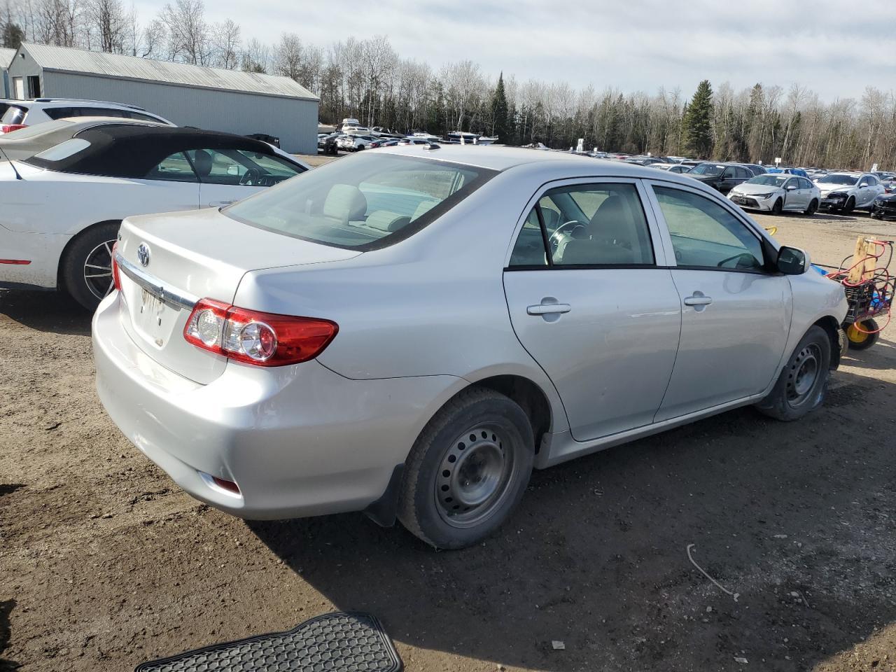 2013 TOYOTA COROLLA BA - Фото 3