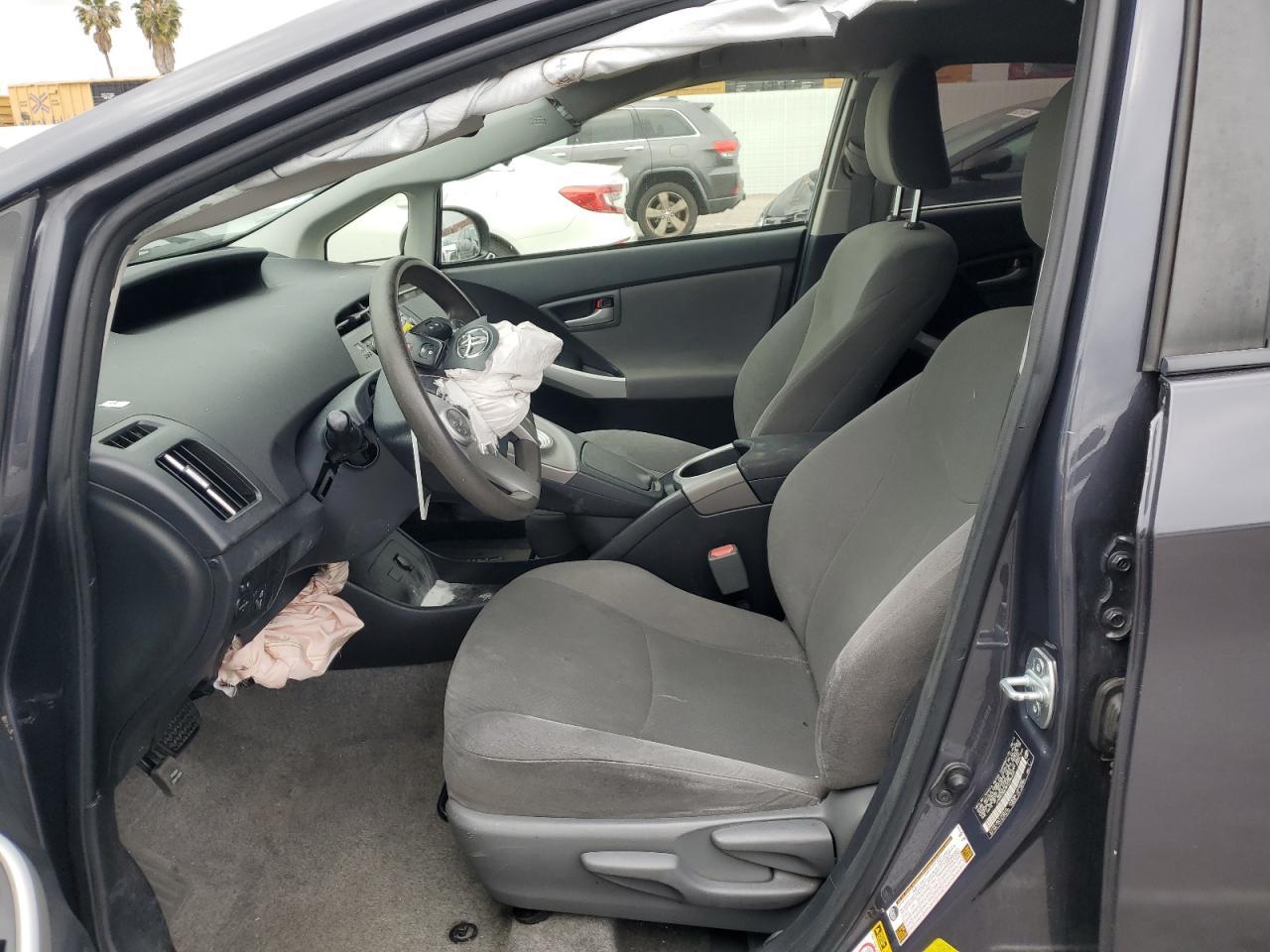 2015 TOYOTA PRIUS - Image 7